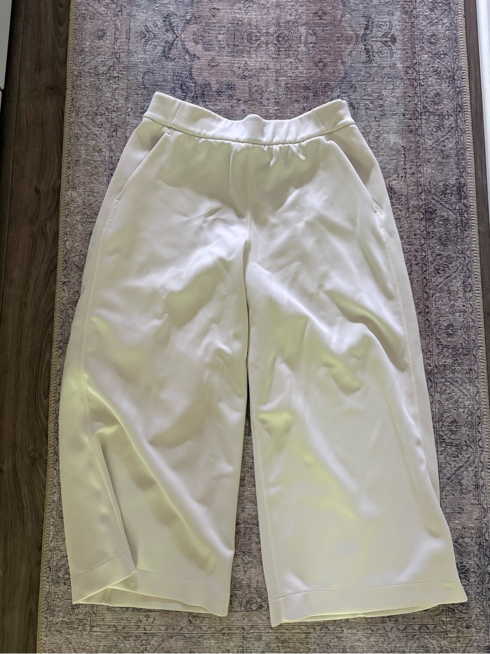 Softstreme High-Rise Wide-Leg Cropped Pant